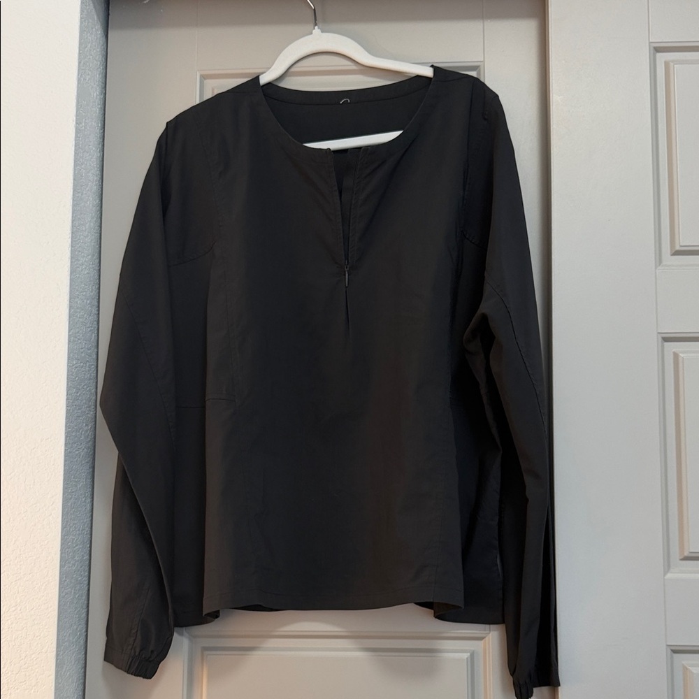 Lululemon Womens Black Long-Sleeve Pullover Top